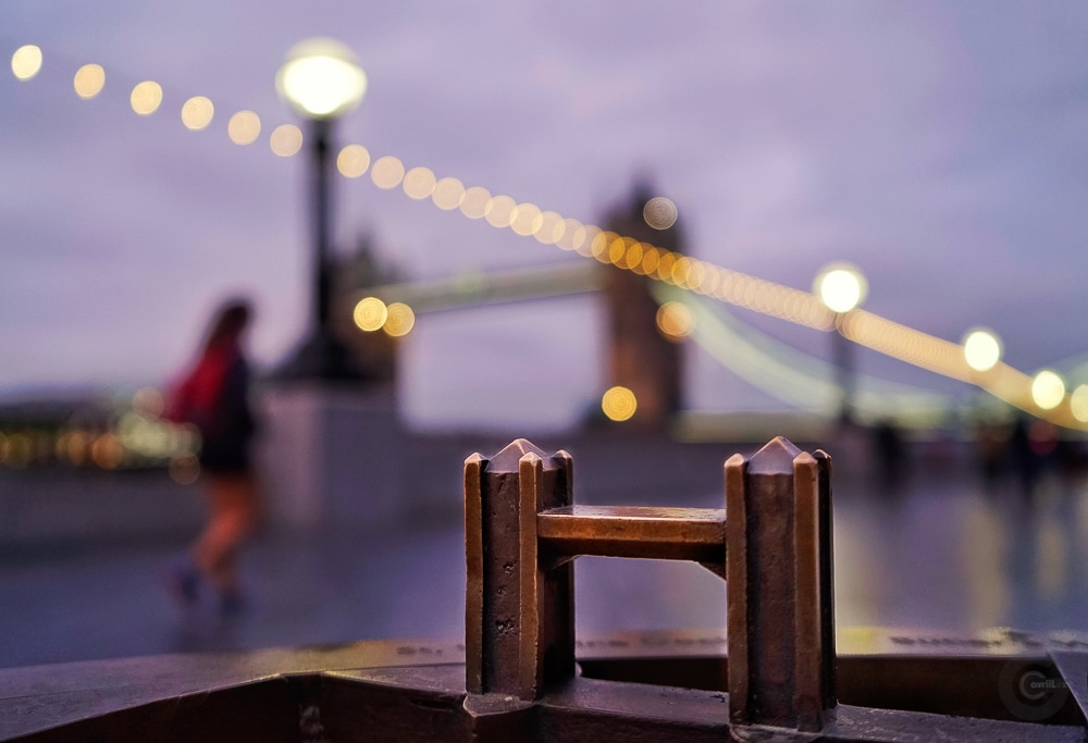 “Mini me” – Tower Bridge with scaled model 