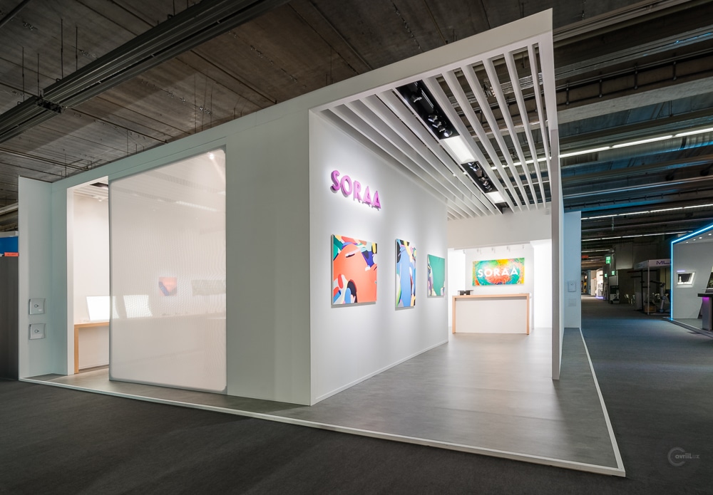 SORAA had the clever idea of collaborating with a gallery 